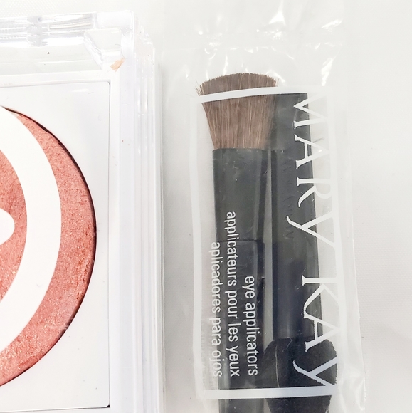 ❤️Mary Kay trio Eyeshadow with mini tools - Picture 3 of 7